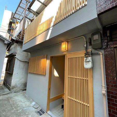 Tamatsukan 玉津館, Kansai Airport 關西空港 57 Mins, Namba 6 Mins, Nihonbashi 4 Mins, Universal Studio 37 Mins, Nara 30 Mins, Walk Jr Tsuruhashi 7 Mins, Early Check In Osaka Exterior foto